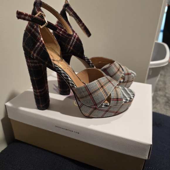 Jessica Simpson Plaid and Houndstooth Women's Heels - Picture 2 of 7